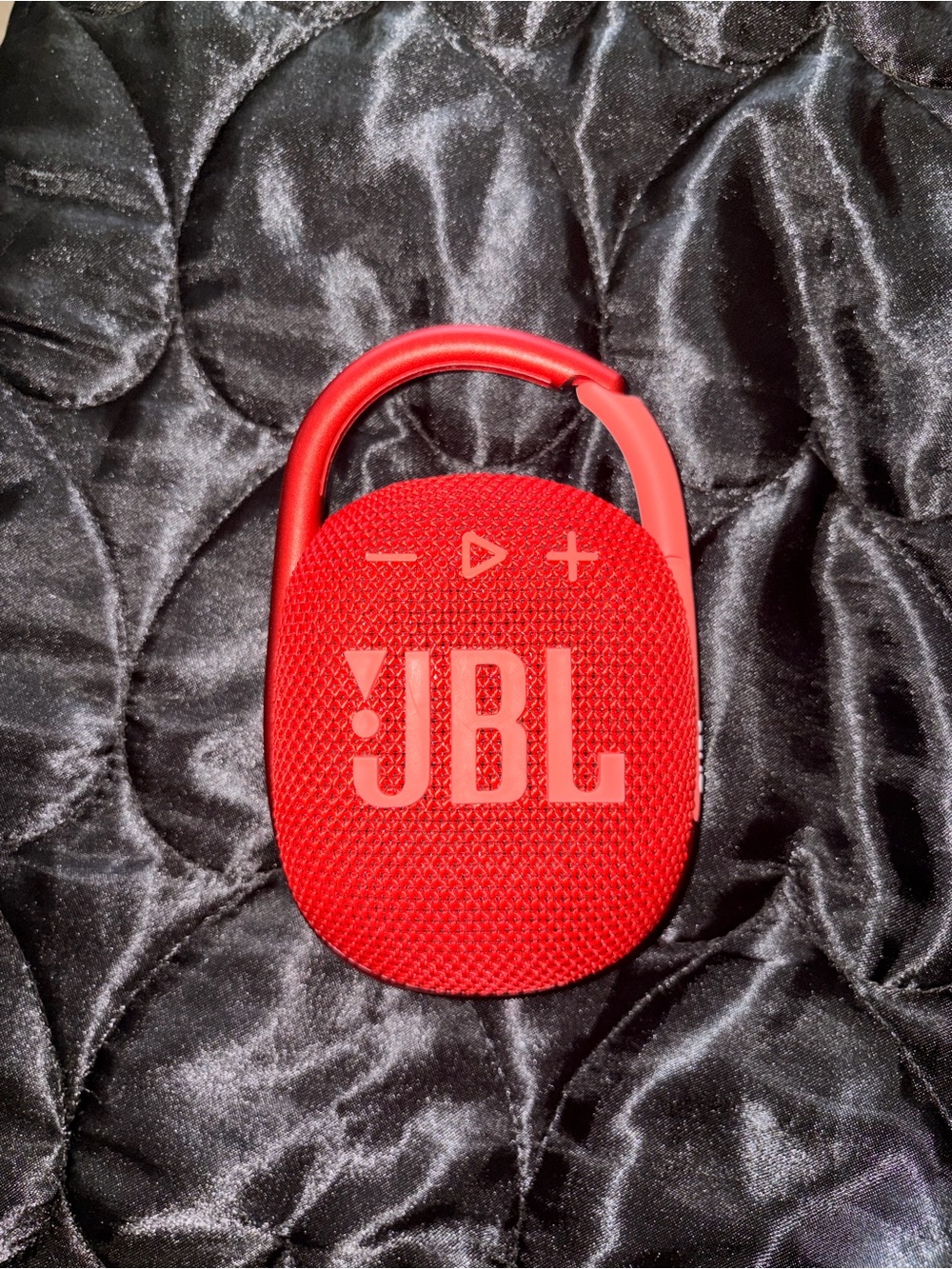 JBL Clip 4 Portable Bluetooth Speaker — Red
